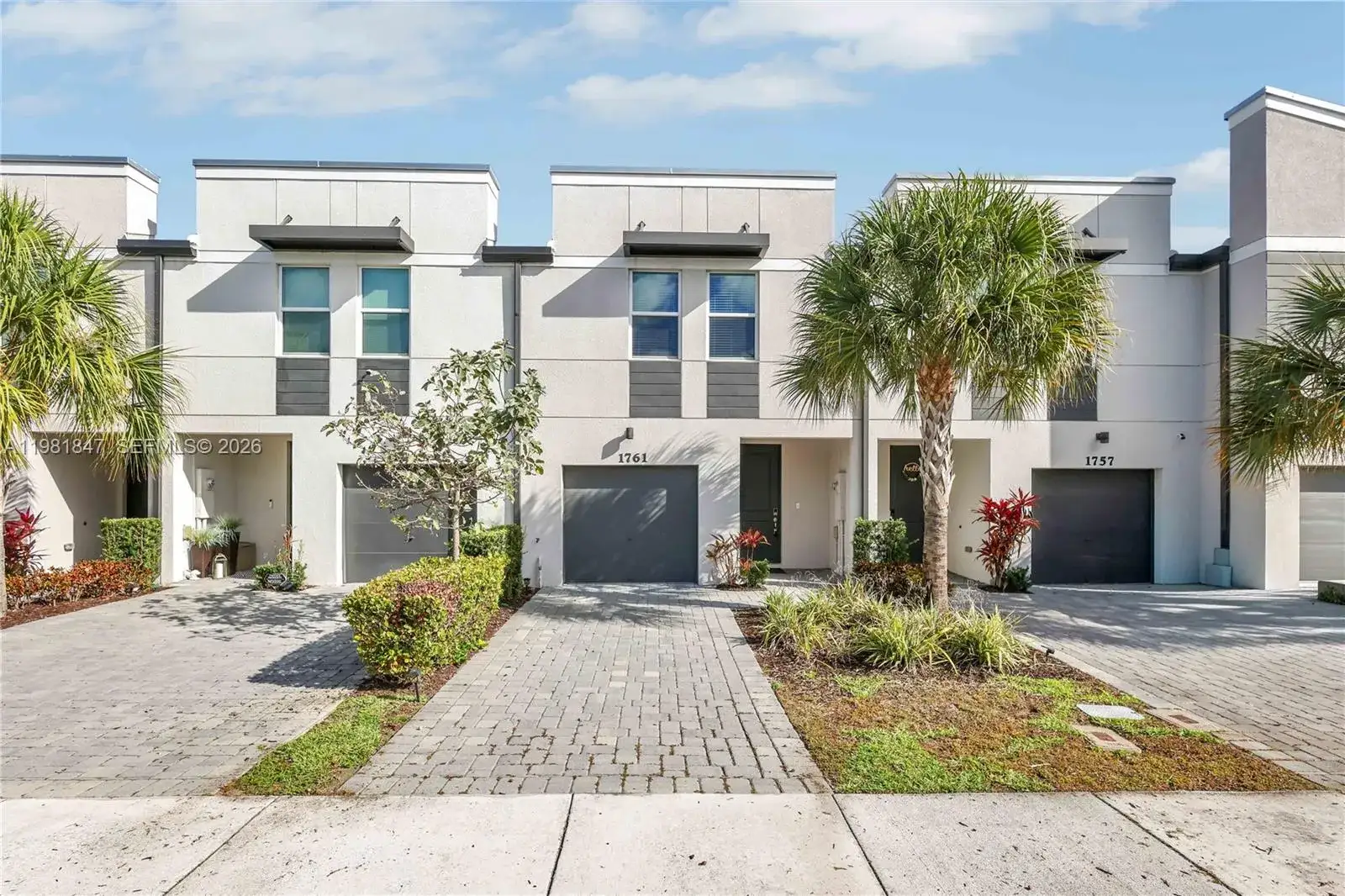 3 bedroom 2 bath Residential for sale at 1761 Lindley St, Mangonia Park FL 33407