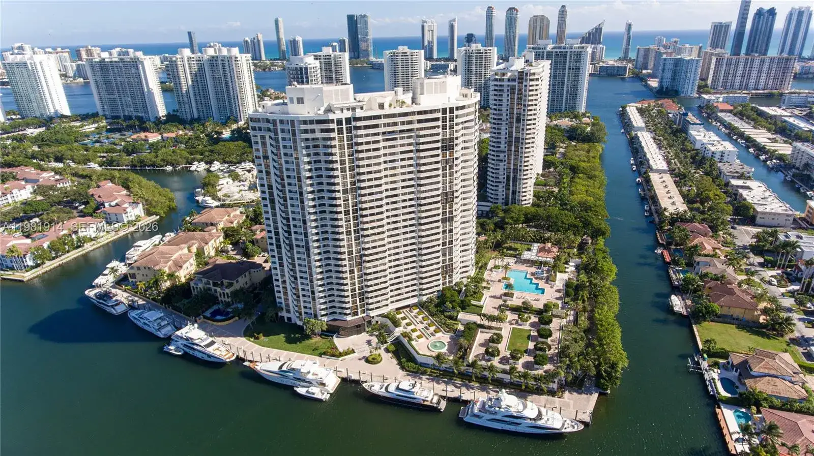 3 bedroom 3 bath Residential for sale at 1000 W Island Blvd # 2903, Aventura FL 33160