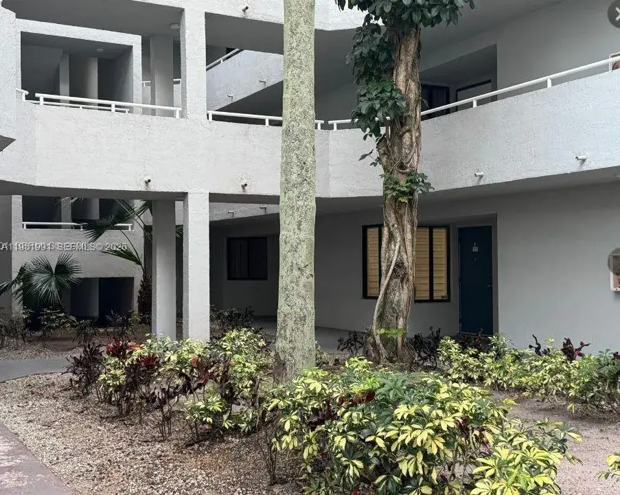 2 bedroom 1 bath Residential for sale at 8205 SW 152nd Ave # 102, Miami FL 33193