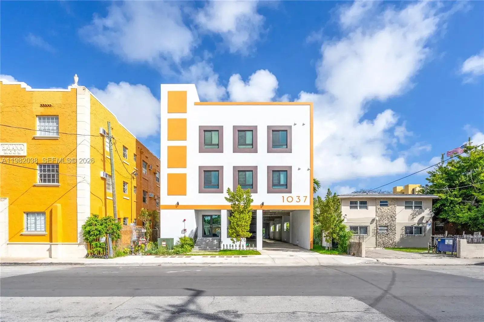 2 bedroom 1 bath Residential Lease for rent at 1037 NW 2nd St # 3C, Miami FL 33128