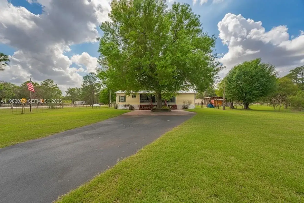 1700 Tampa Ave, Clewiston FL 33440