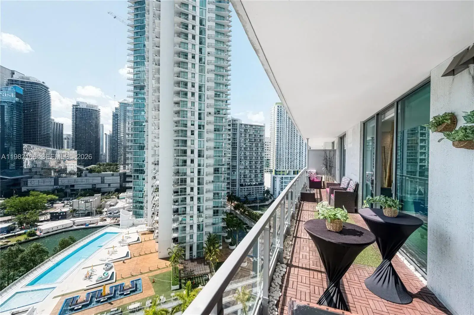 2 bedroom 2 bath Residential for sale at 90 SW 3rd St # 2116, Miami FL 33130