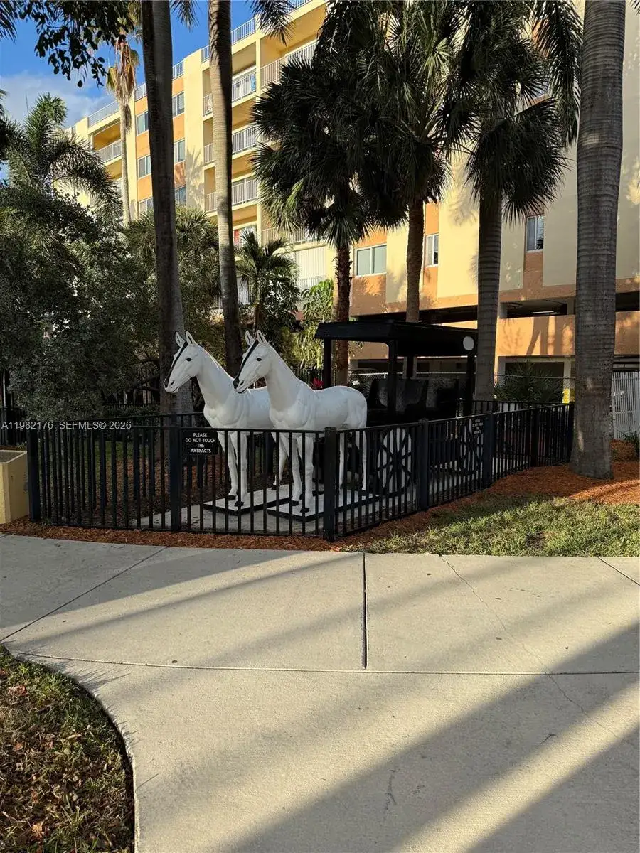 2 bedroom 2 bath Residential Lease for rent at 200 178th Dr # 605, Sunny Isles Beach FL 33160