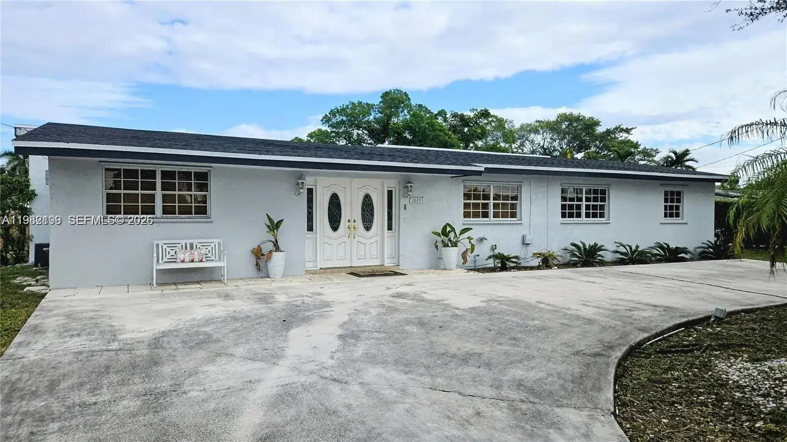 3 bedroom 3 bath Residential Lease for rent at 10351 SW 49th St # 10351, Miami FL 33165