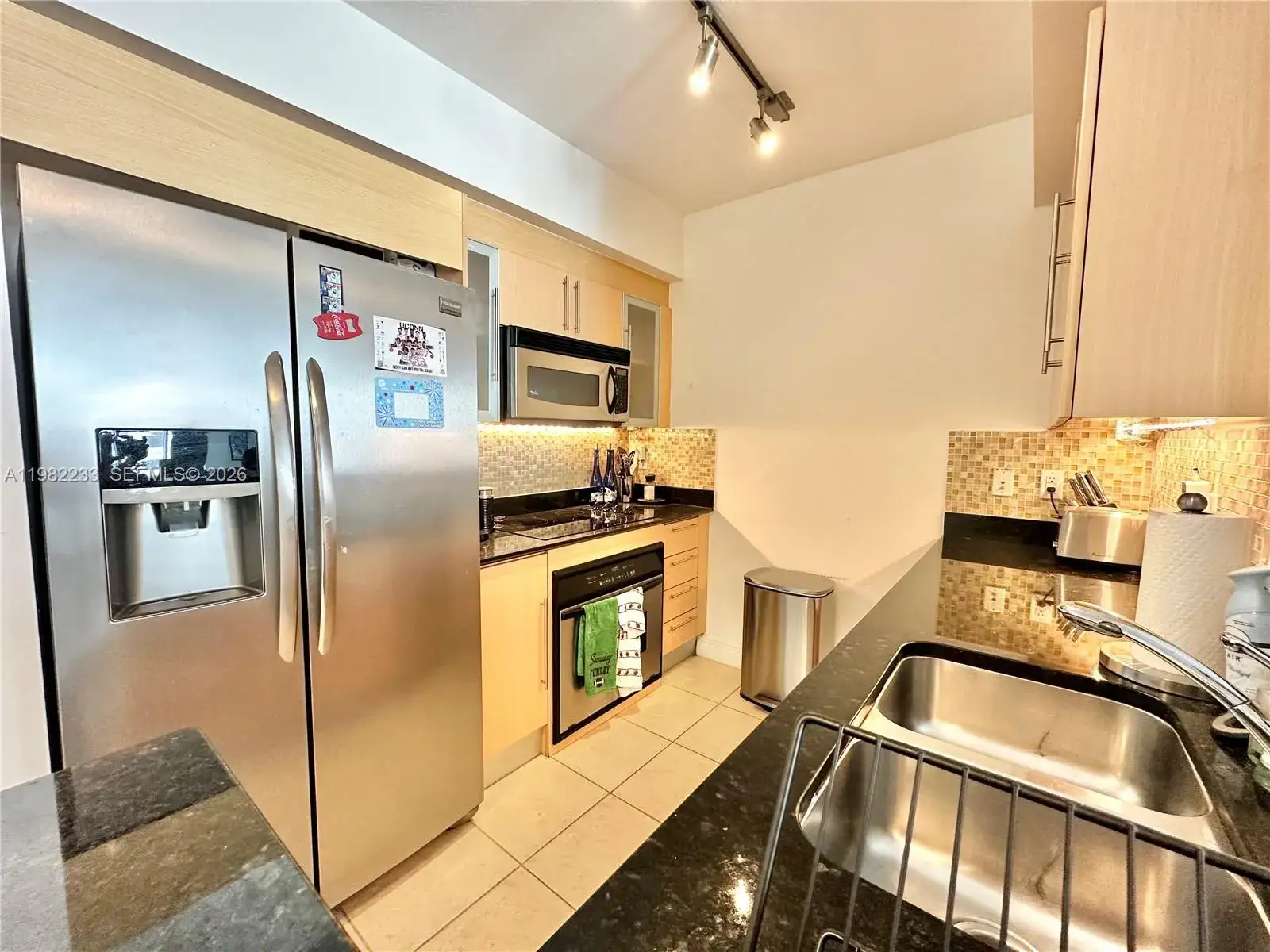 1 bedroom 1 bath Residential for sale at 335 S Biscayne Blvd # 2702, Miami FL 33131