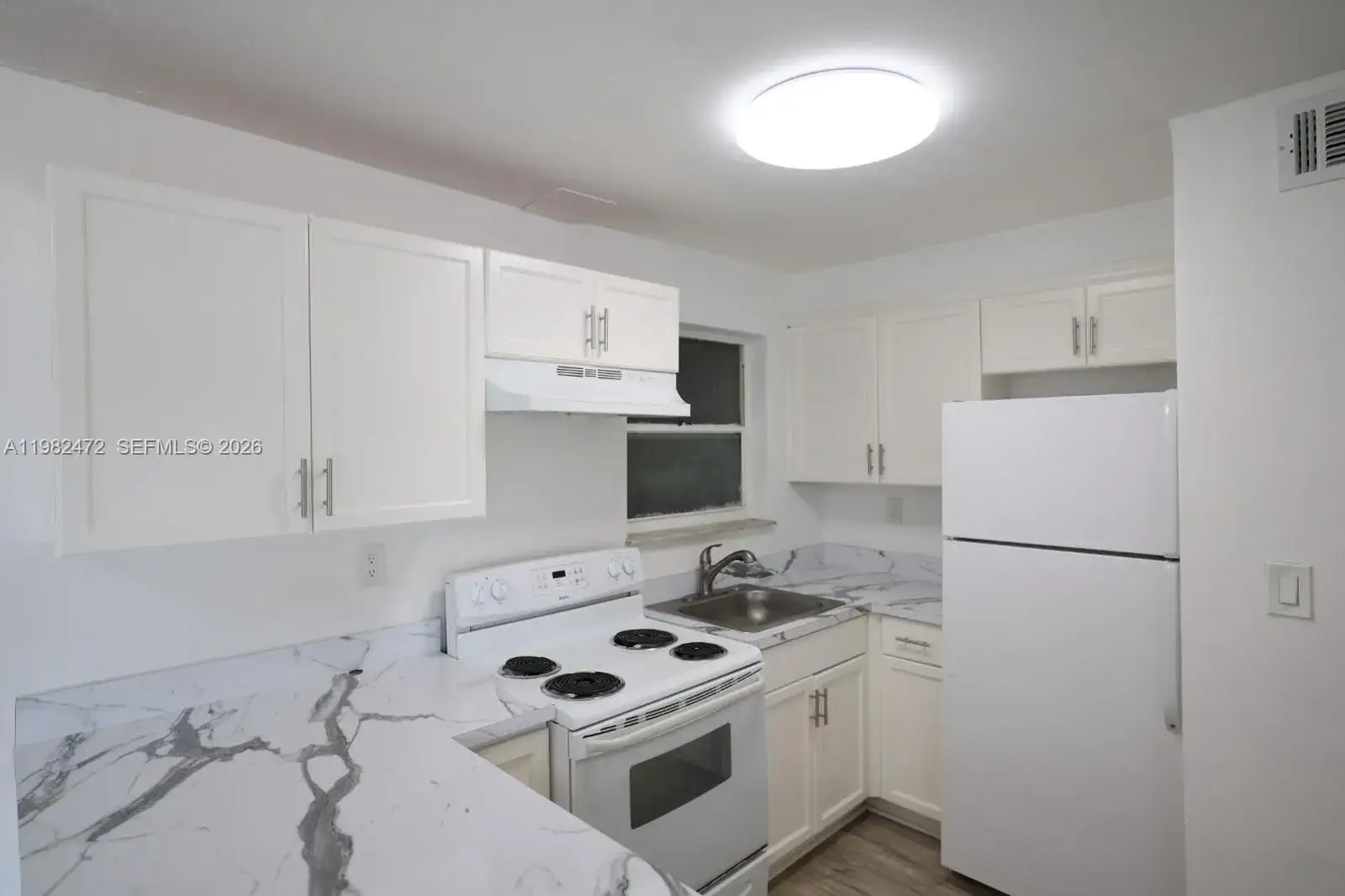 2 bedroom 1 bath Residential Lease for rent at 3501 W 11th Ave # 207, Hialeah FL 33012