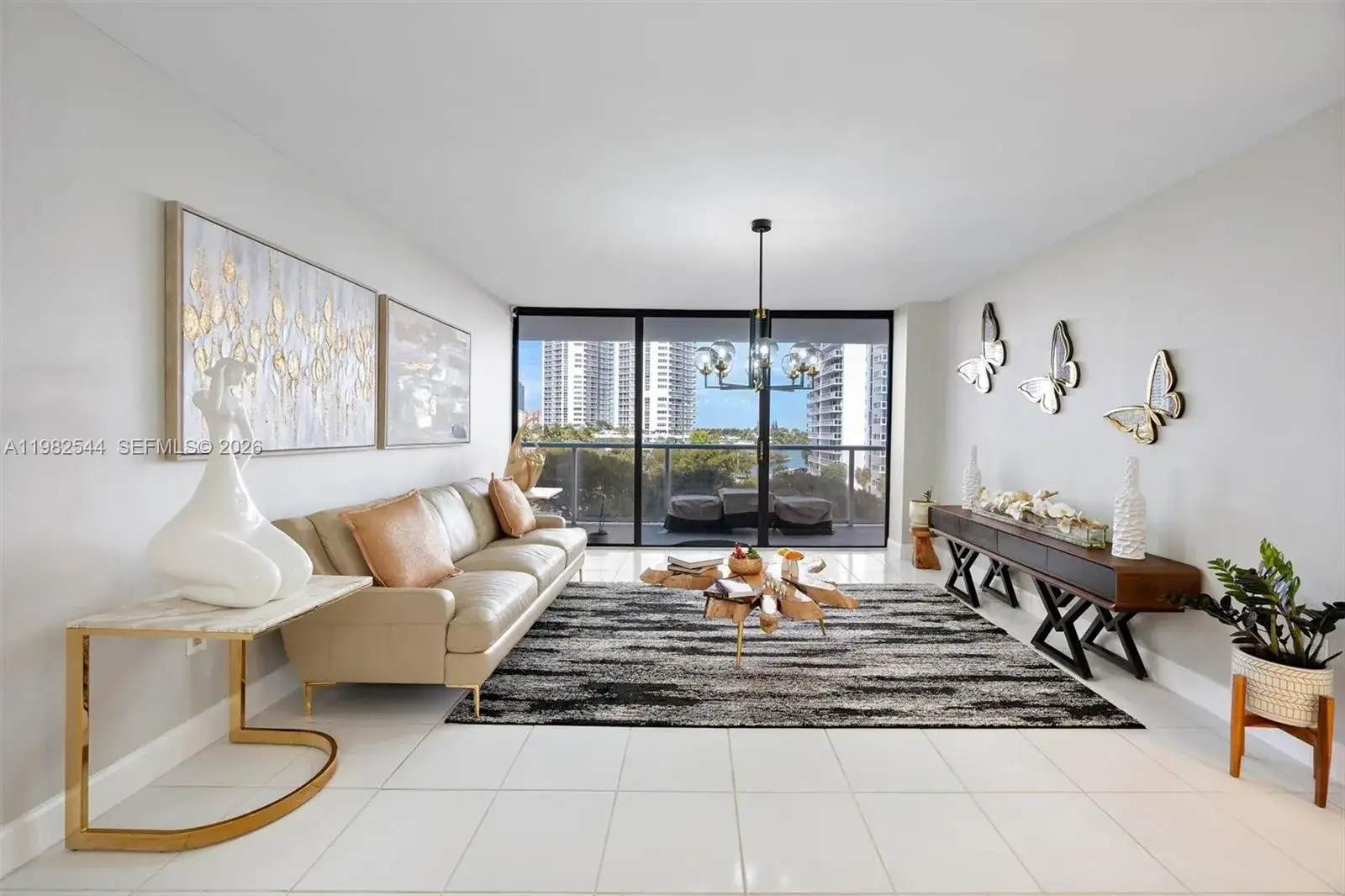 2 bedroom 2 bath Residential for sale at 3731 N Country Club Dr # 521, Aventura FL 33180