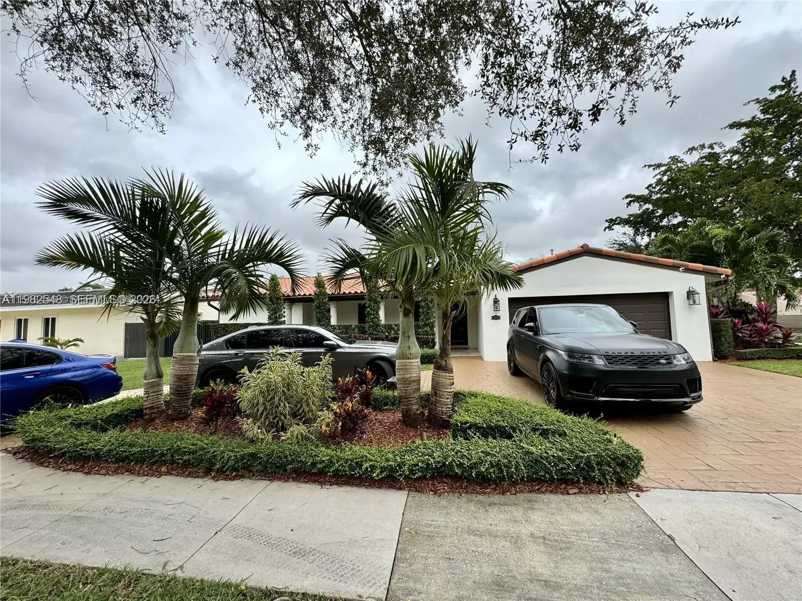3 bedroom 2 bath Residential for sale at 15101 Garvock Pl, Miami Lakes FL 33016