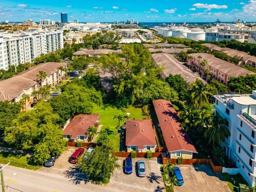 1 bedroom 1 bath Residential Lease for rent at 2020 Miami Rd # B, Fort Lauderdale FL 33316