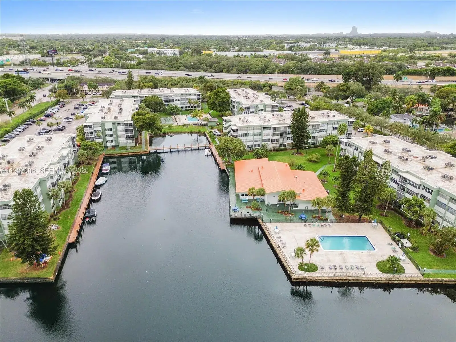 2 bedroom 2 bath Residential for sale at 2761 Taft St # 110, Hollywood FL 33020