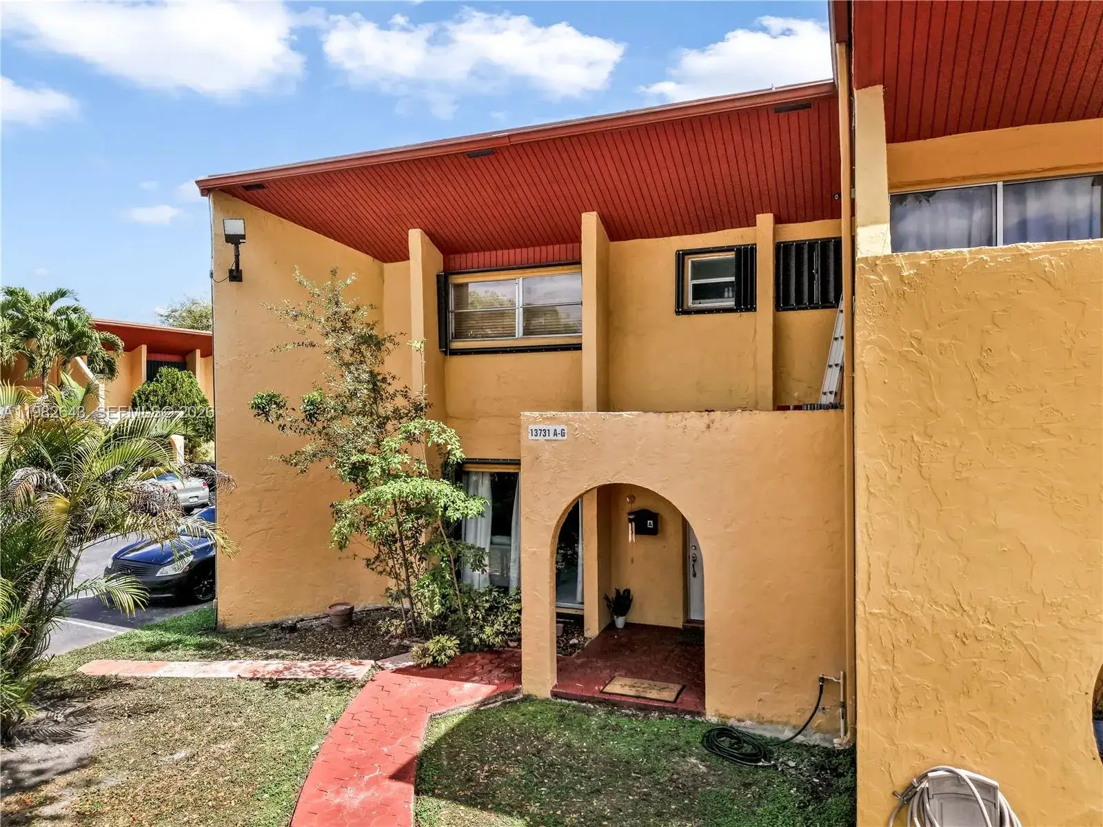 3 bedroom 2 bath Residential for sale at 13731 SW 84th St # 11, Miami FL 33183