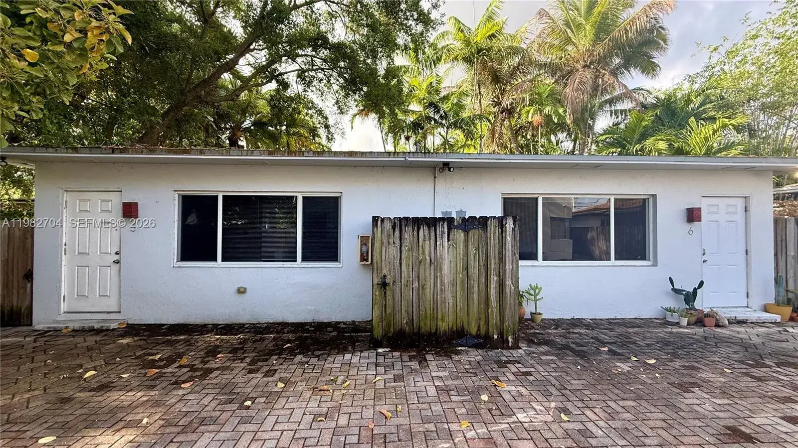 1 bedroom 1 bath Residential Lease for rent at 572 NE 67th St # 5, Miami FL 33138