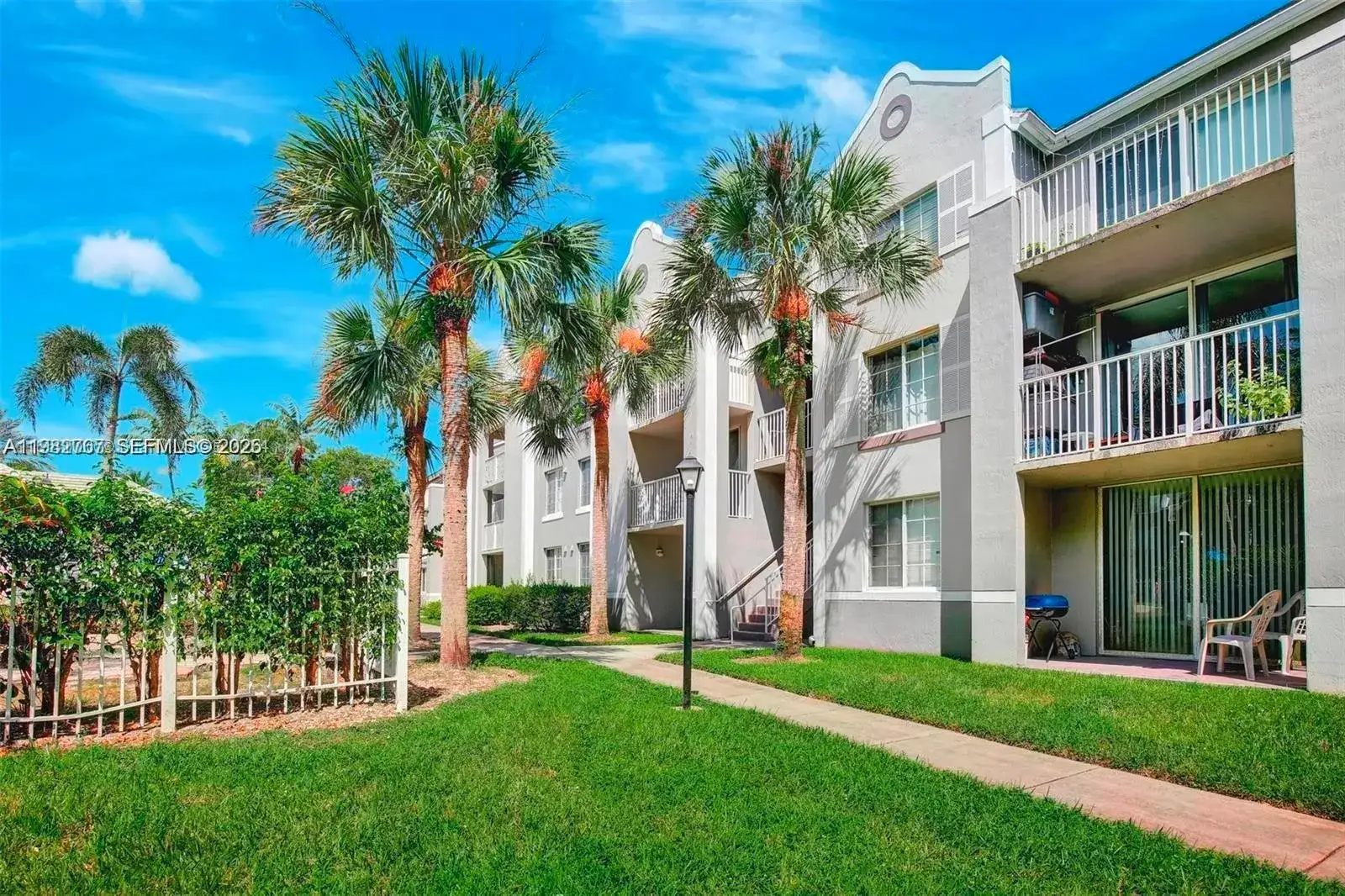 1 bedroom 1 bath Residential Lease for rent at 655 SW 111th Way # 105, Pembroke Pines FL 33025