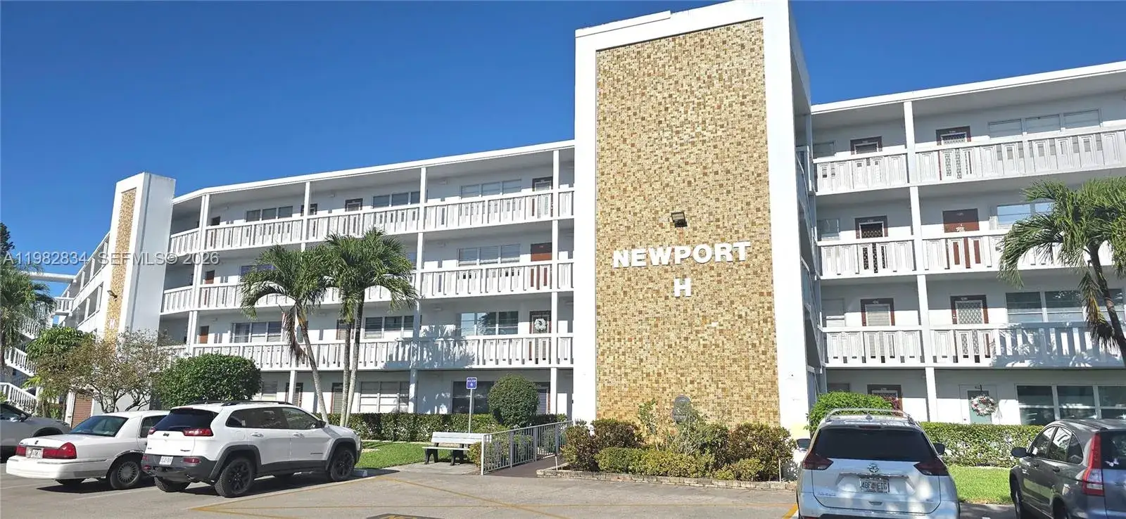 2 bedroom 1 bath Residential for sale at 3037 Newport H # 3037, Deerfield Beach FL 33442