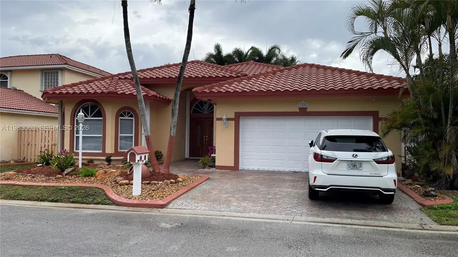 3 bedroom 2 bath Residential for sale at 11581 SW 10th Ct, Pembroke Pines FL 33025