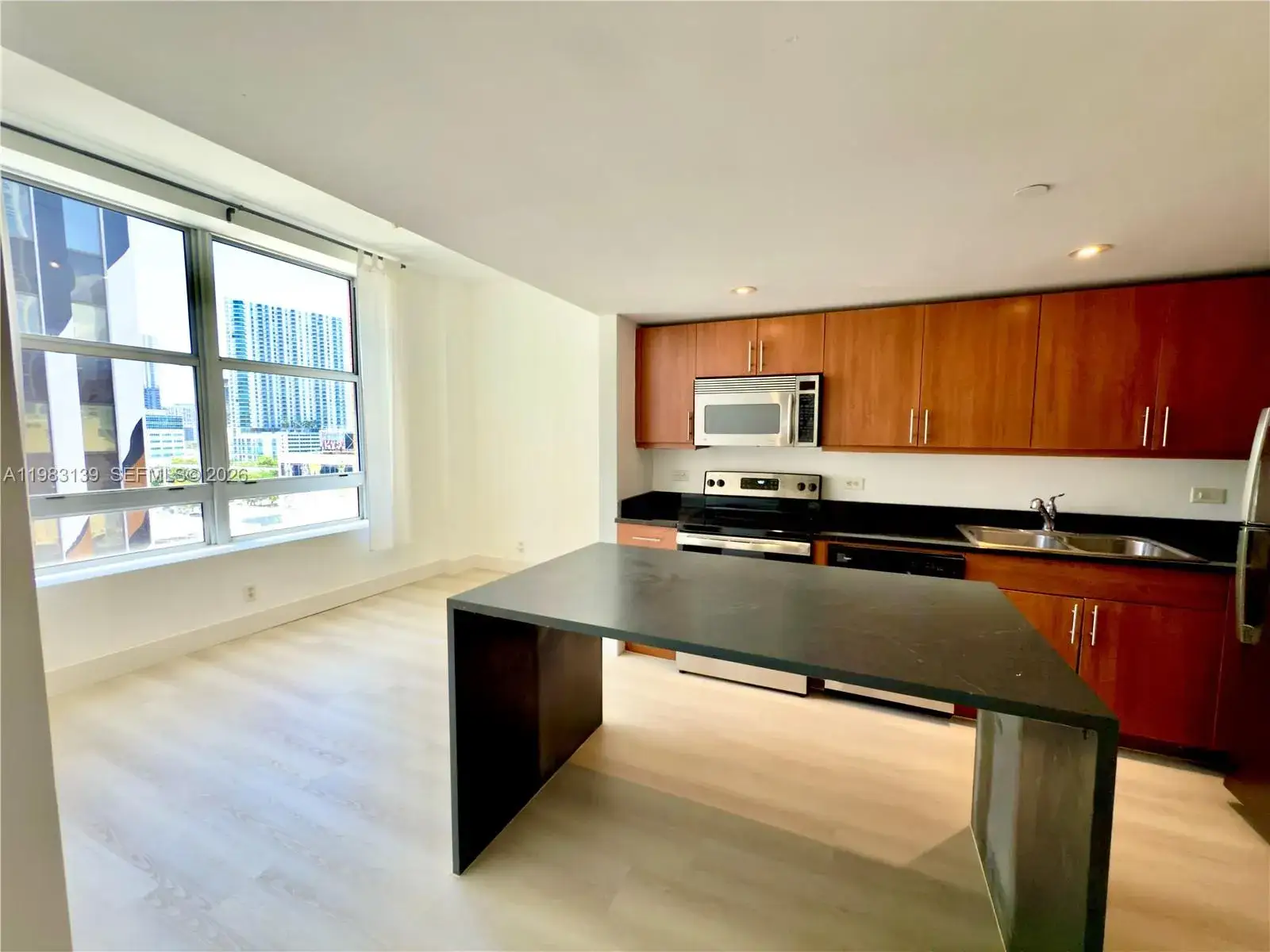 2 bedroom 1 bath Residential for sale at 111 E Flagler St # 805, Miami FL 33131