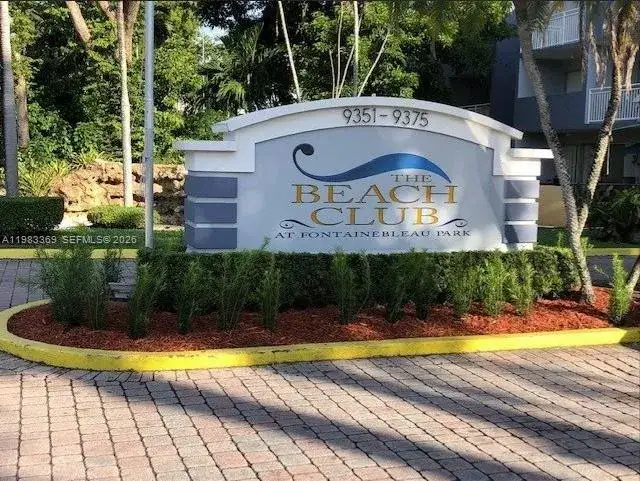 1 bedroom 1 bath Residential for sale at 9351 Fontainebleau Blvd # B415, Miami FL 33172