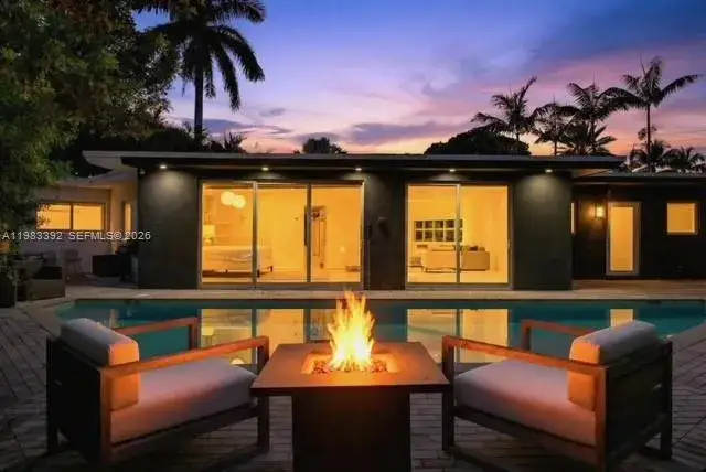 4 bedroom 3 bath Residential for sale at 1000 N Shore Dr, Miami Beach FL 33141