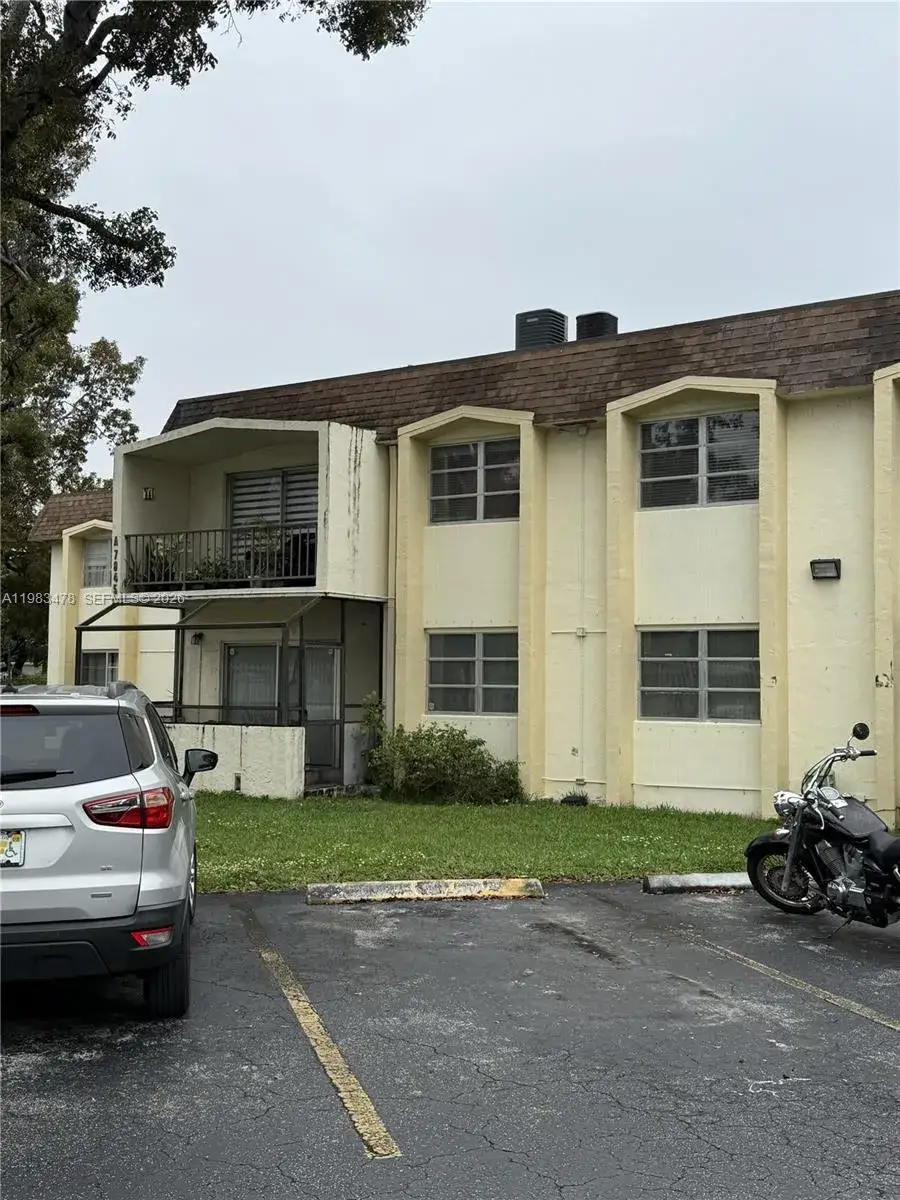 2 bedroom 2 bath Residential for sale at 7845 Miller Dr # A204, Miami FL 33155
