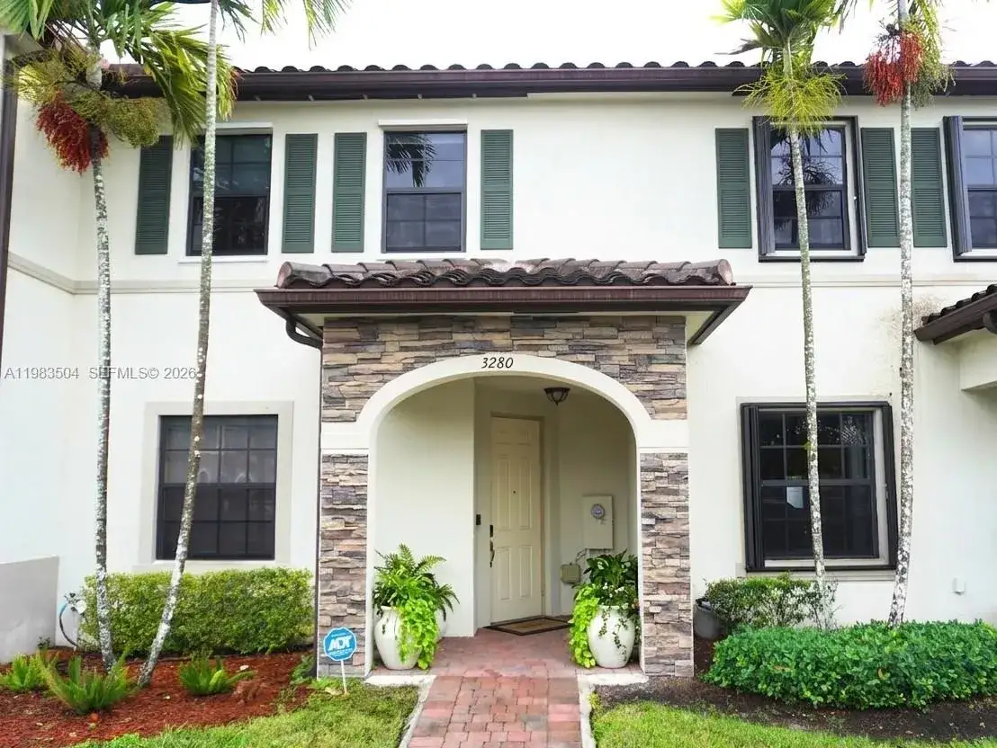 3 bedroom 2 bath Residential for sale at 3280 W 92nd Pl, Hialeah FL 33018