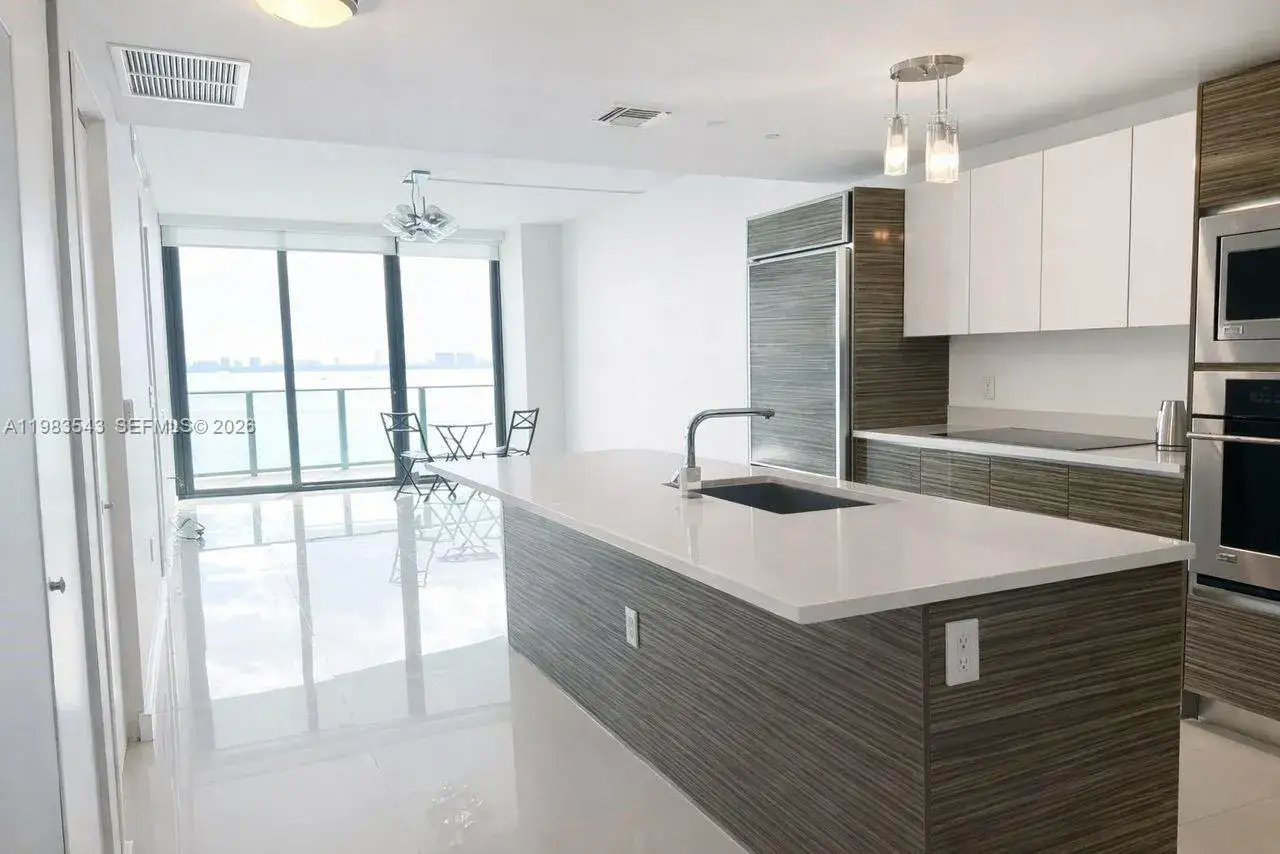 2 bedroom 2 bath Residential for sale at 460 NE 28th St # 1407, Miami FL 33137