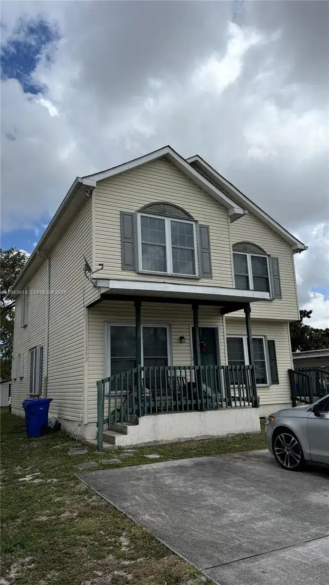 Residential Income for sale at 1738 SW 44th Ter, Fort Lauderdale FL 33317