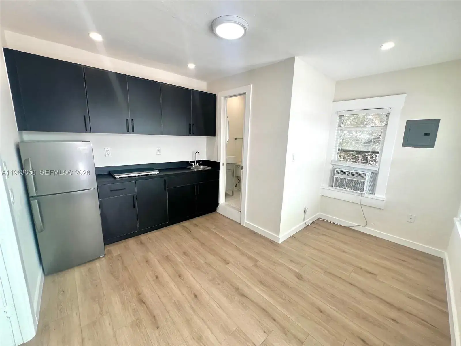 1 bedroom 1 bath Residential Lease for rent at 229 NE 25th St # 229, Miami FL 33137