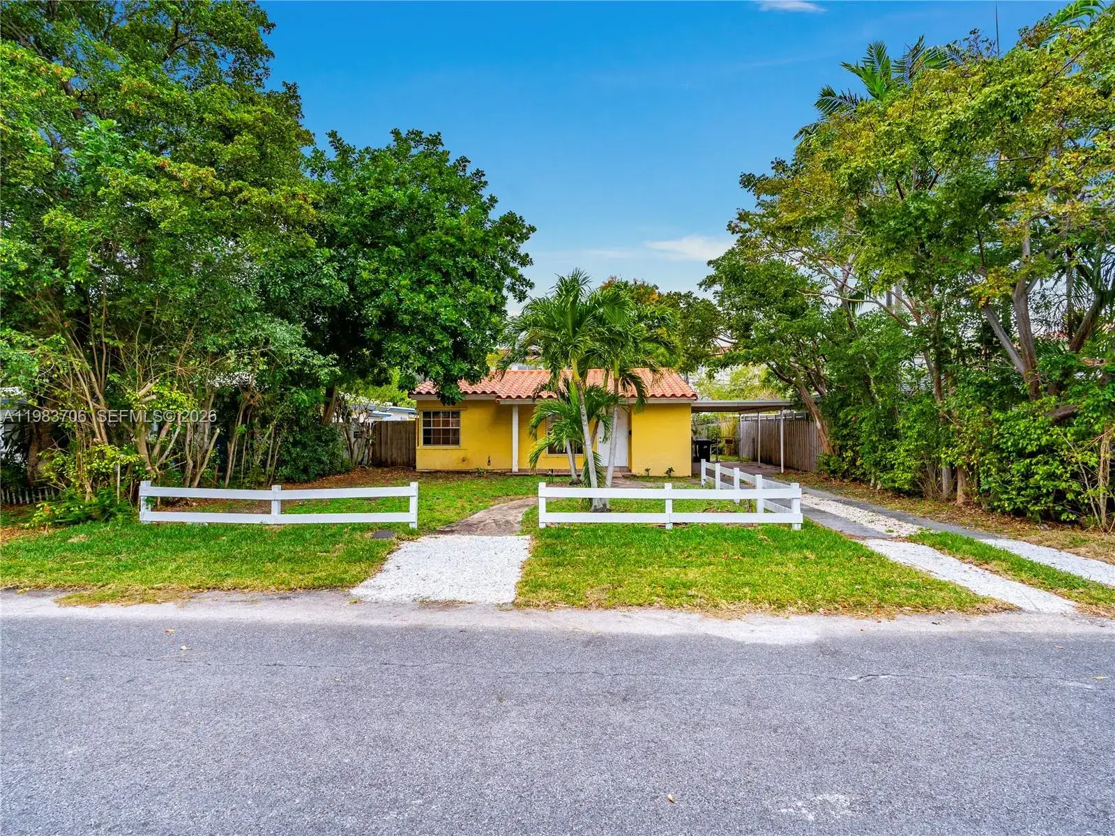 2 bedroom 1 bath Residential for sale at 1125 NE 10th Ave, Fort Lauderdale FL 33304