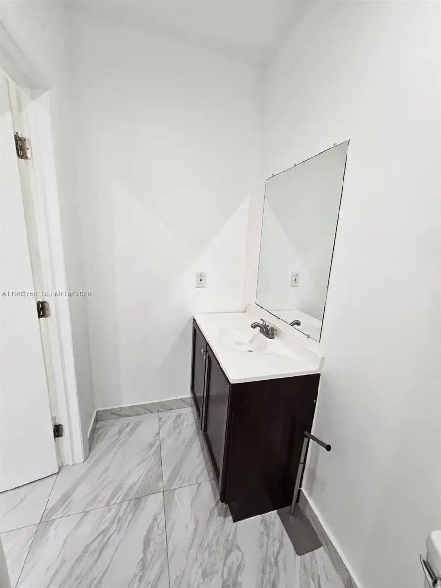 1 bedroom 1 bath Residential Lease for rent at 14835 SW 138th Ter # 1, Miami FL 33196