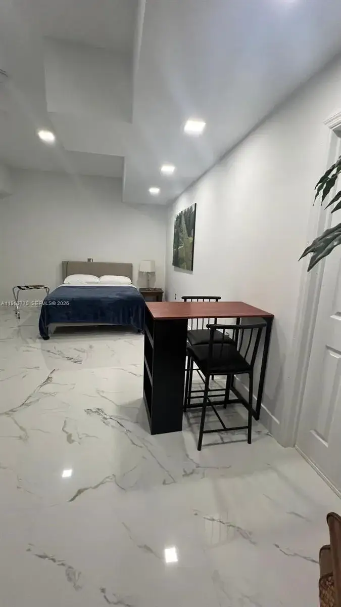 1 bath Residential Lease for rent at 10042 SW 161st Ave, Miami FL 33196