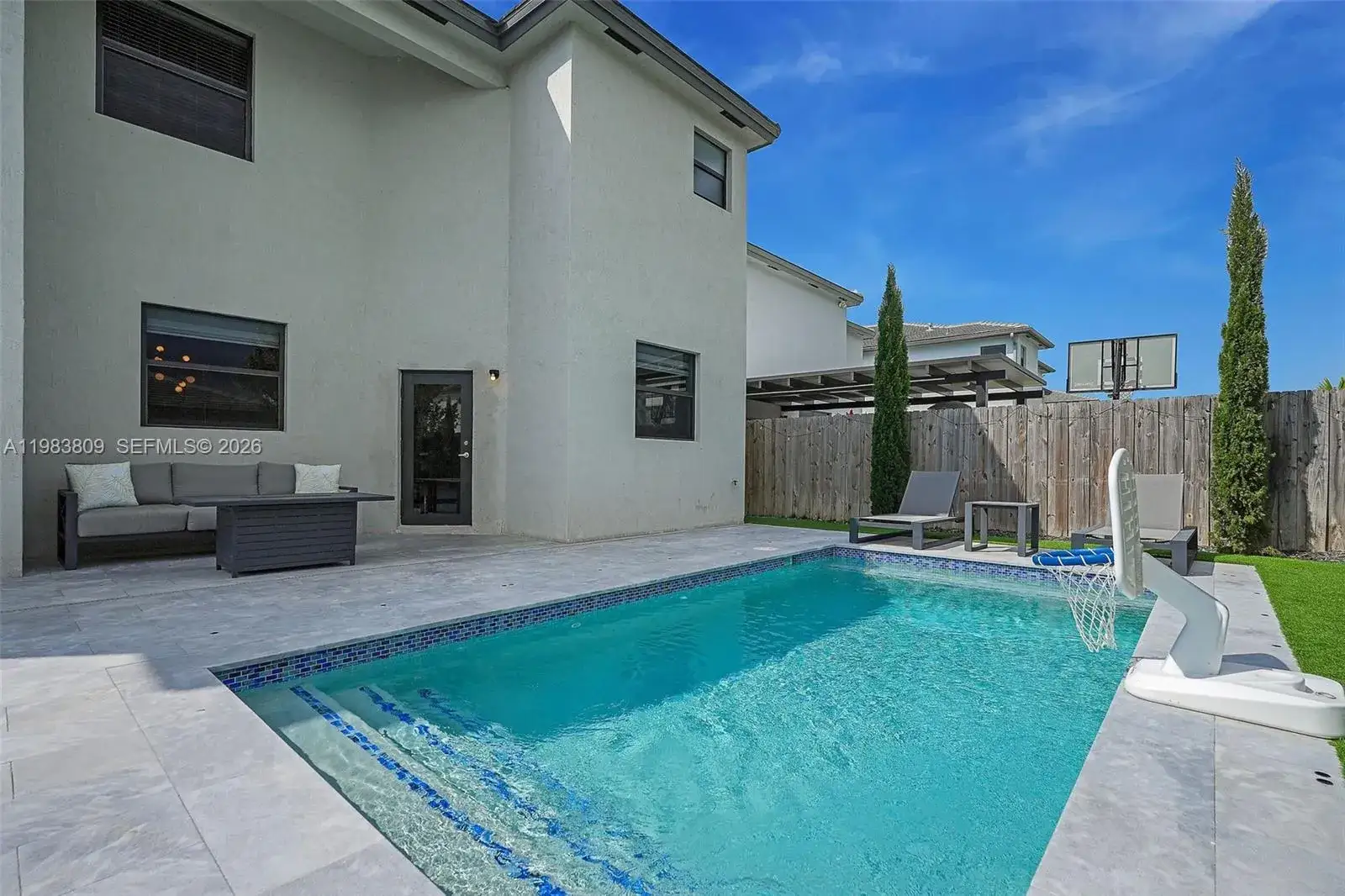 5 bedroom 3 bath Residential for sale at 13367 SW 285th St, Homestead FL 33033