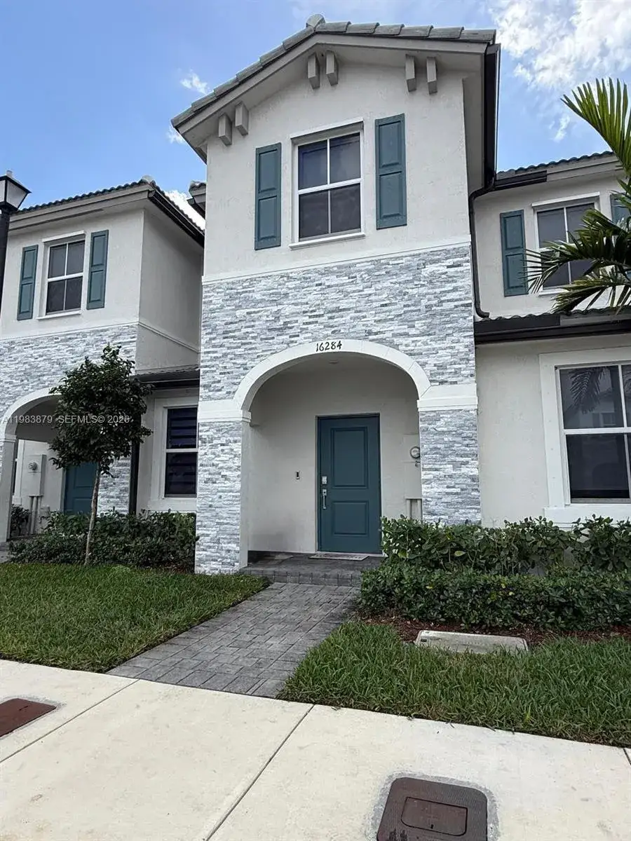 3 bedroom 2 bath Residential for sale at 16284 SW 292nd St, Homestead FL 33033