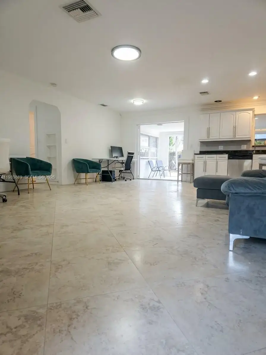 3 bedroom 1 bath Residential for sale at 804 NE 2nd St, Hallandale Beach FL 33009