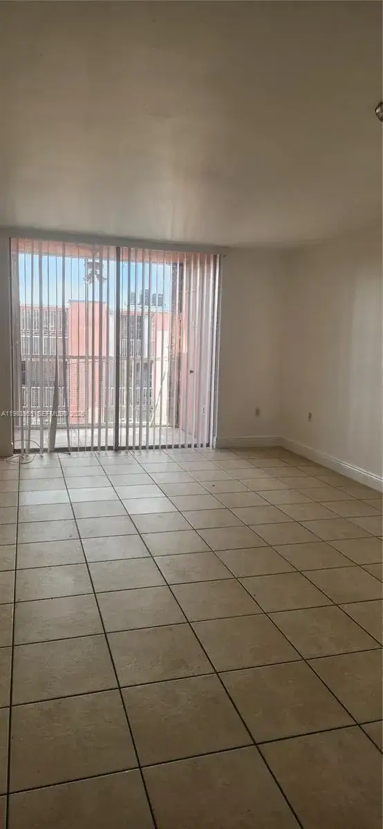 2 bedroom 2 bath Residential Lease for rent at 19825 SW 114th Ave # 325, Miami FL 33157