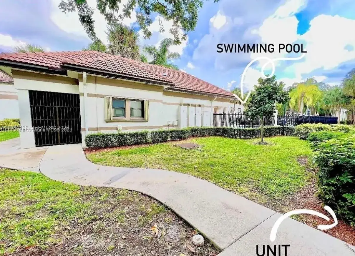 2 bedroom 2 bath Residential for sale at 650 S Park Rd # 5, Hollywood FL 33021
