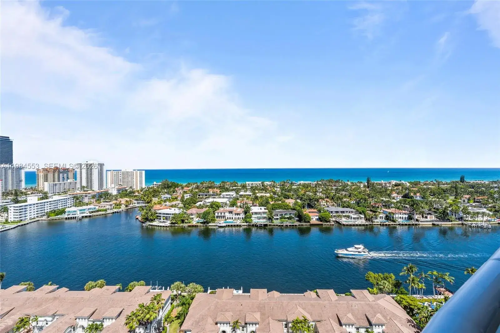 5 bedroom 4 bath Residential for sale at 21200 Point Pl # 1901, Aventura FL 33180
