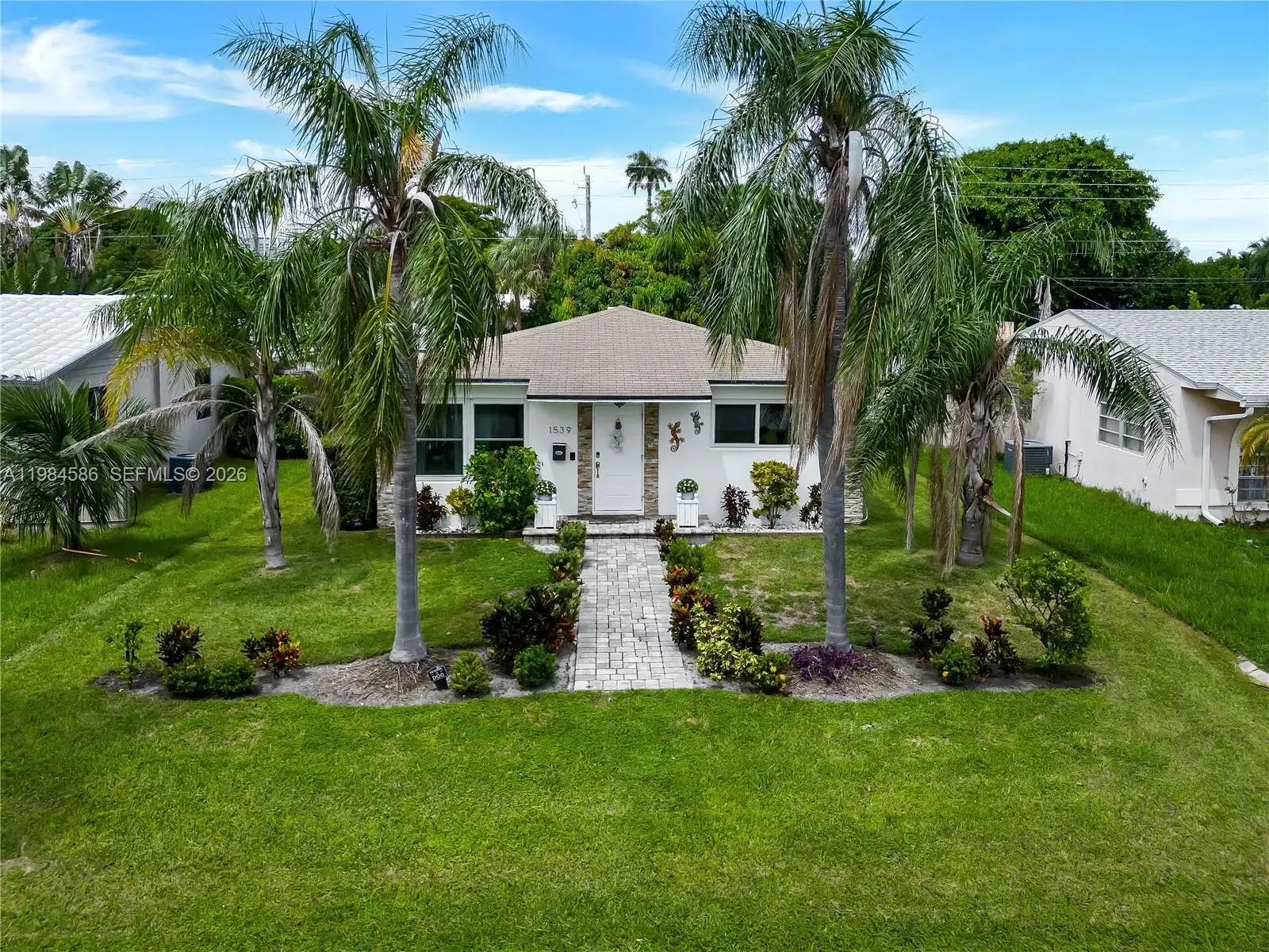 2 bedroom 1 bath Residential for sale at 1539 Funston St, Hollywood FL 33020