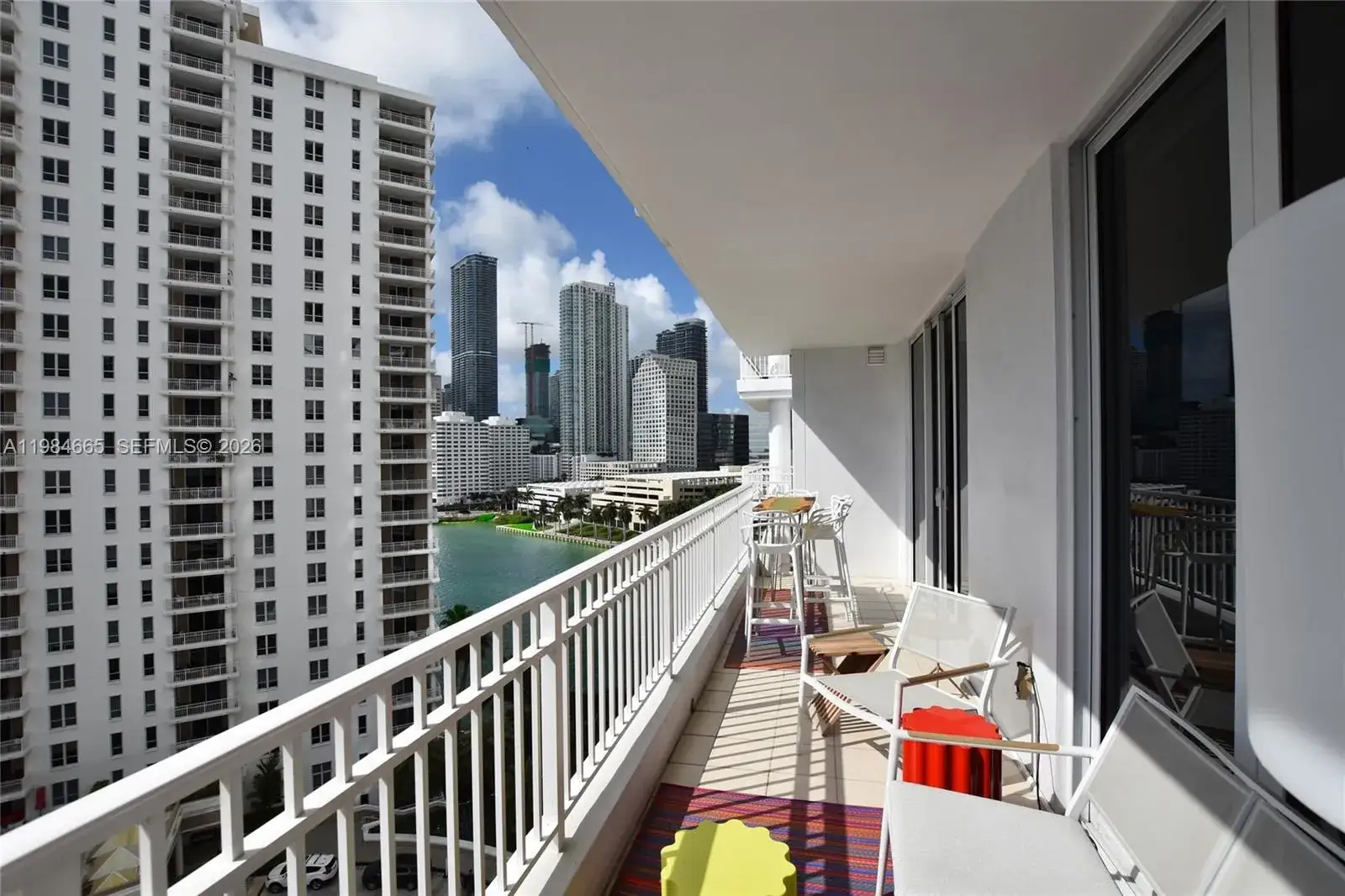 3 bedroom 3 bath Residential Lease for rent at 801 Brickell Key Blvd # 1209, Miami FL 33131