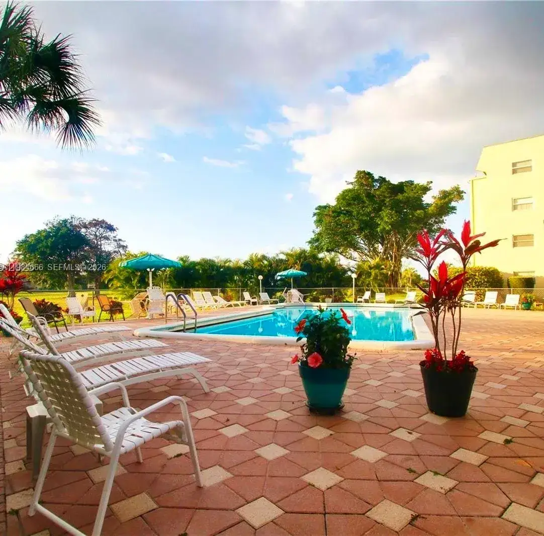 1 bedroom 1 bath Residential Lease for rent at 1035 Country Club Dr # 104, Margate FL 33063