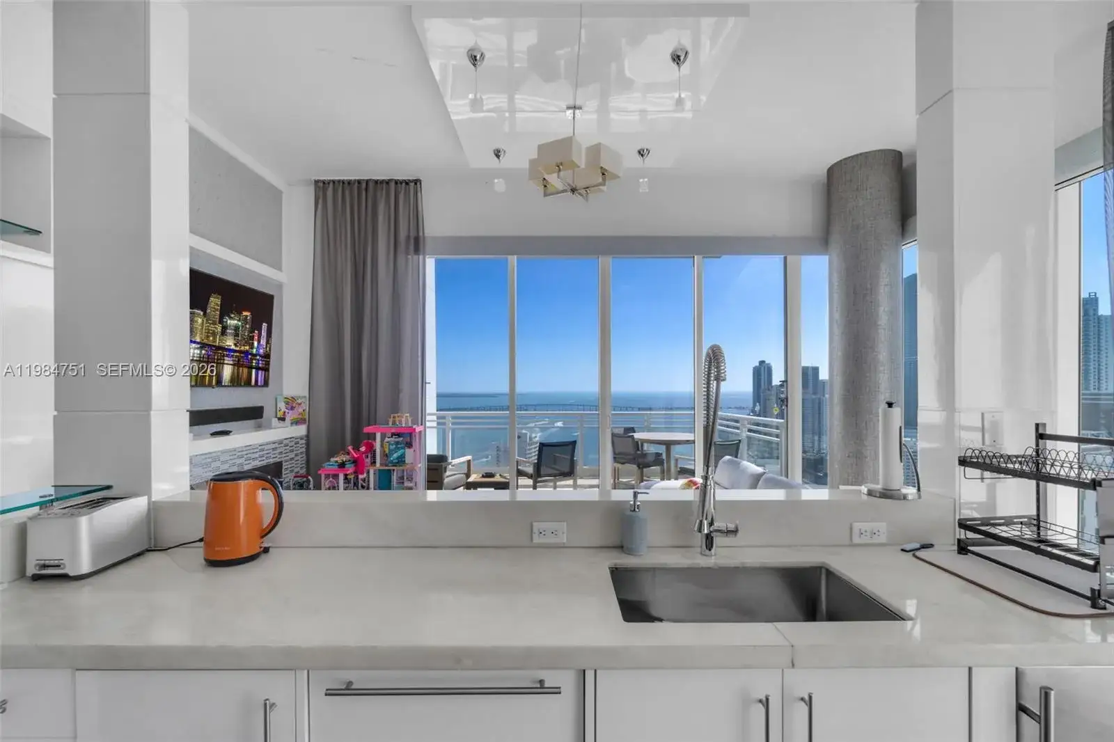 4 bedroom 4 bath Residential for sale at 900 Brickell Key Blvd # 2904, Miami FL 33131