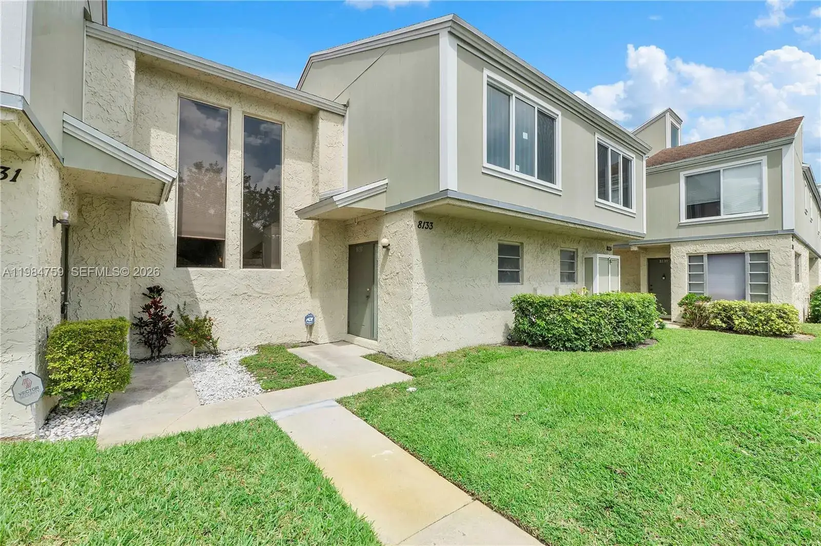 2 bedroom 1 bath Residential for sale at 8133 Lagos De Campo Blvd # 1, Tamarac FL 33321