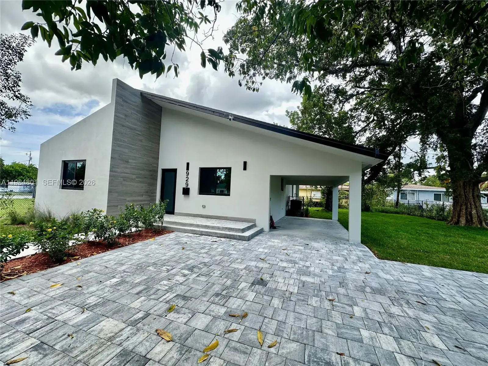 4 bedroom 2 bath Residential Lease for rent at 929 NW 60th St, Miami FL 33127