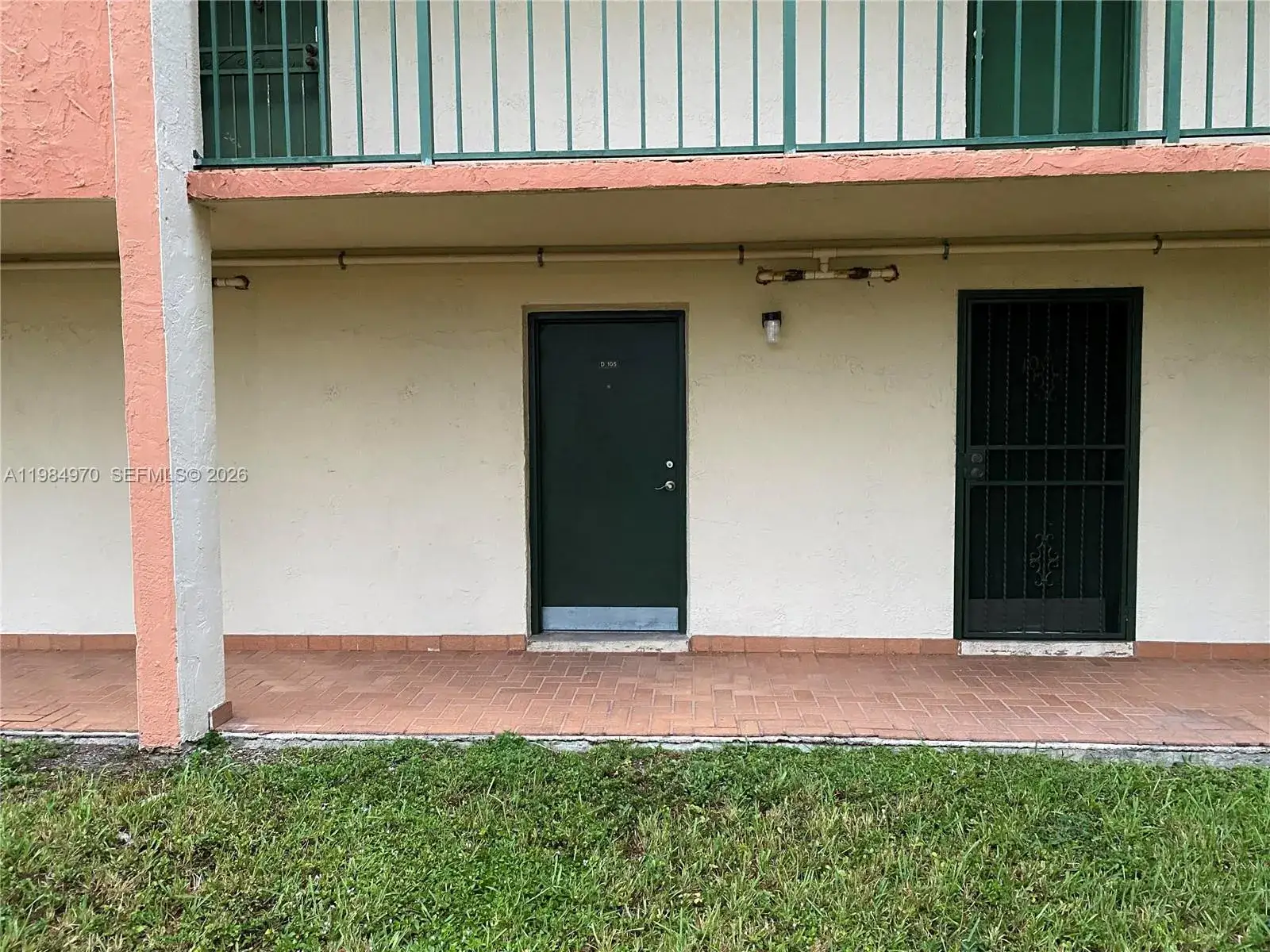 1 bedroom 1 bath Residential for sale at 9405 W Flagler St # D105, Miami FL 33174