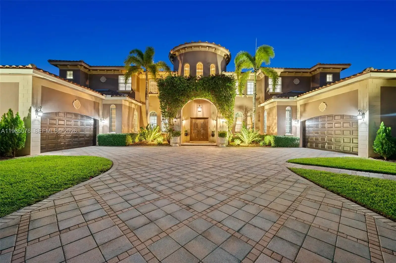 6 bedroom 7 bath Residential for sale at 12821 Kapok Ln, Davie FL 33330