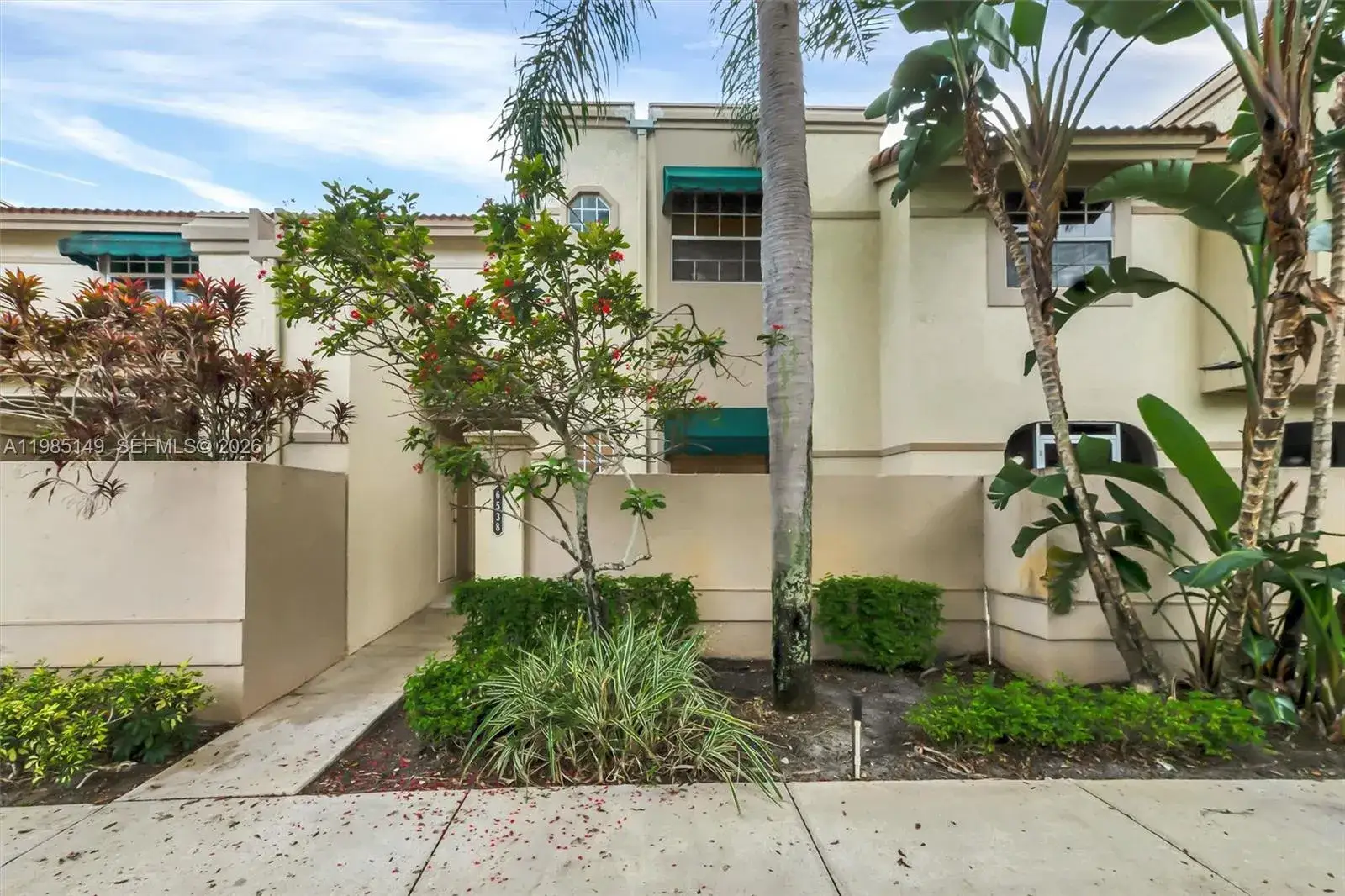 2 bedroom 2 bath Residential for sale at 6538 Via Regina # 9, Boca Raton FL 33433