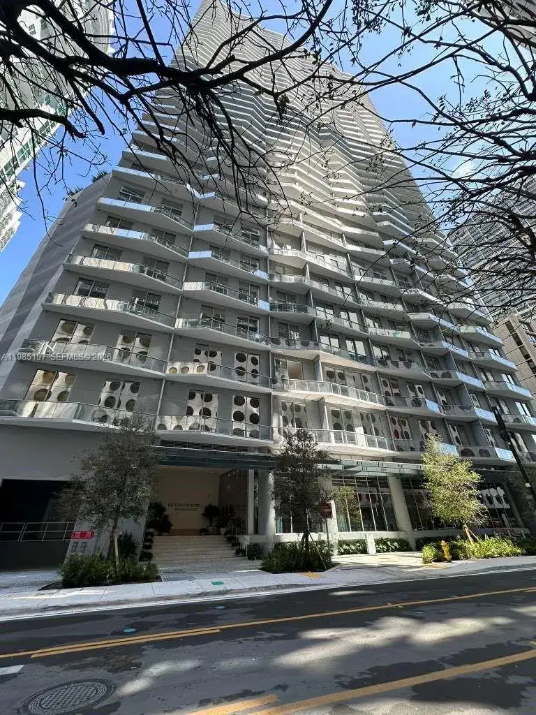 1 bath Residential Lease for rent at 77 SE 5th Street # 1513, Miami FL 33131