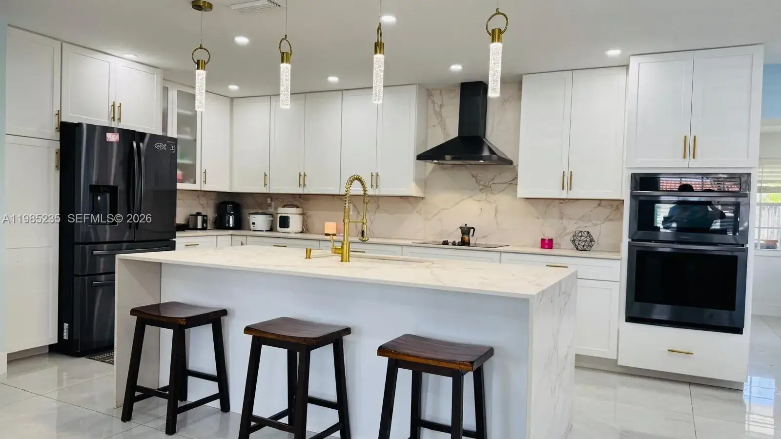 3 bedroom 2 bath Residential for sale at 9770 SW 13th Ter, Miami FL 33174