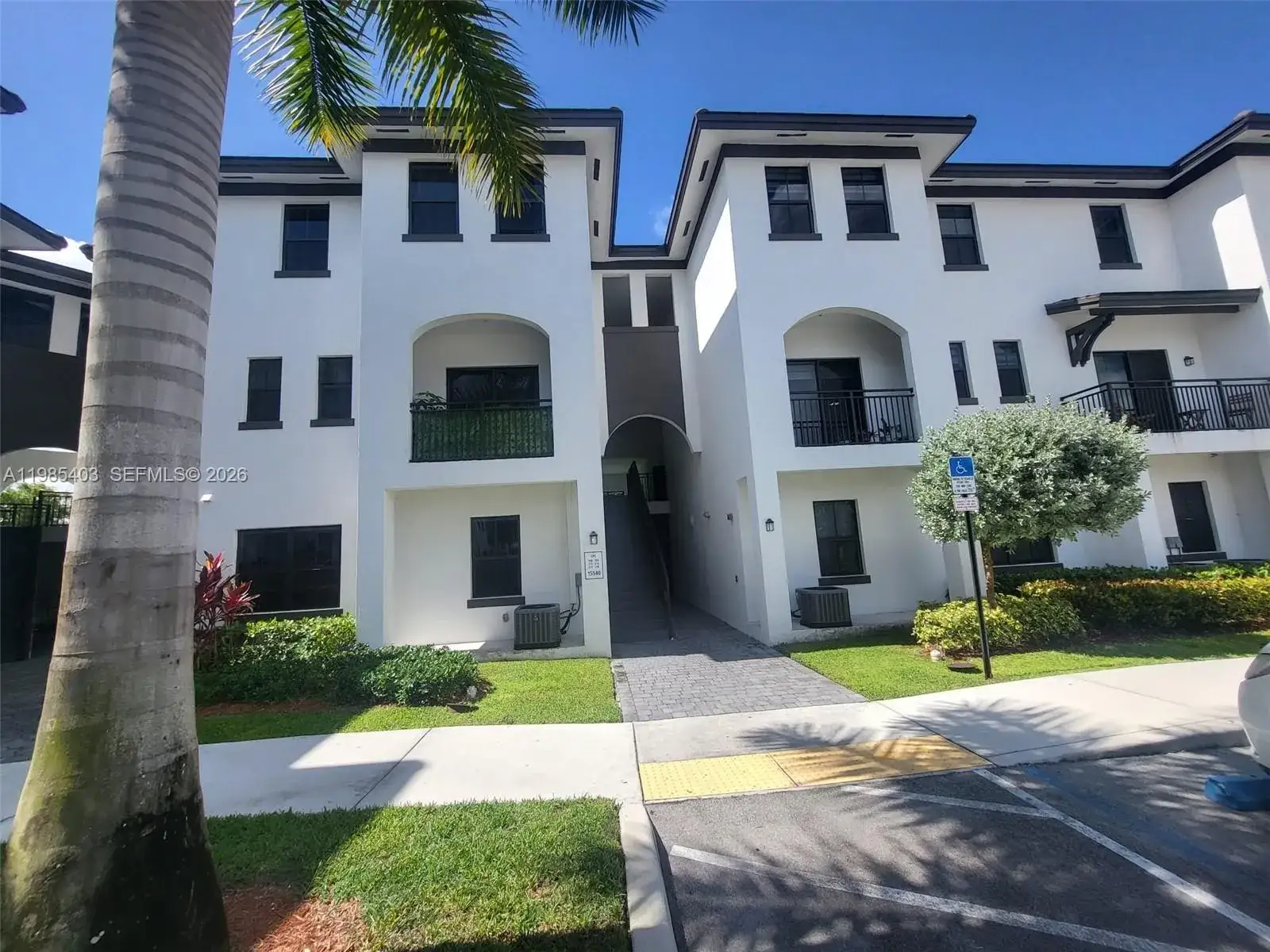 3 bedroom 2 bath Residential for sale at 15540 SW 136th St # 109, Miami FL 33196