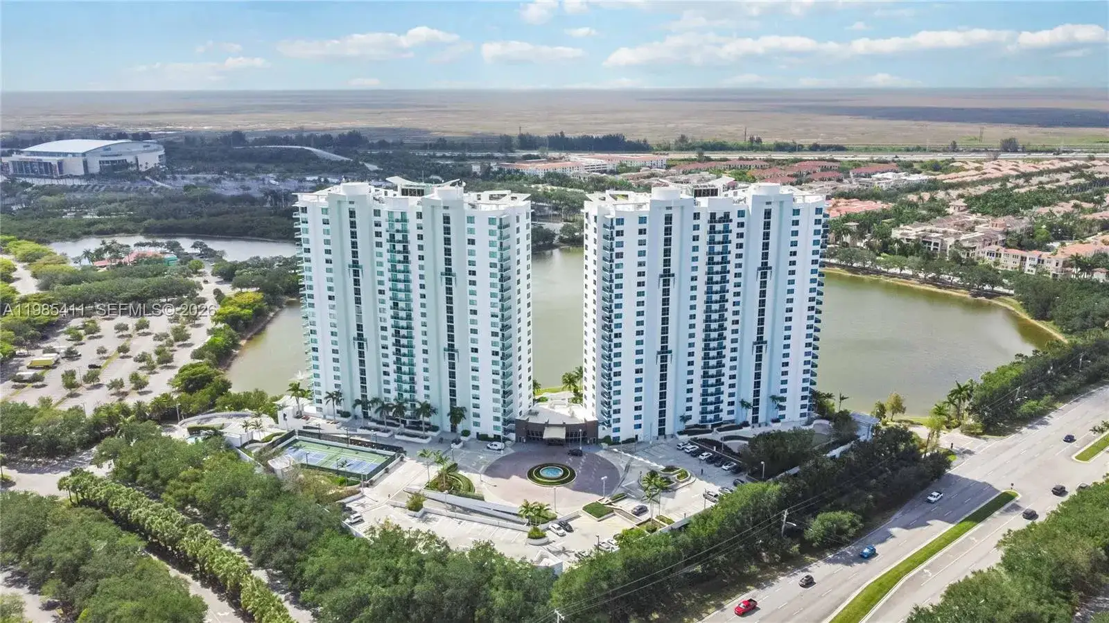 1 bedroom 1 bath Residential for sale at 2641 N Flamingo Rd # 307N, Sunrise FL 33323