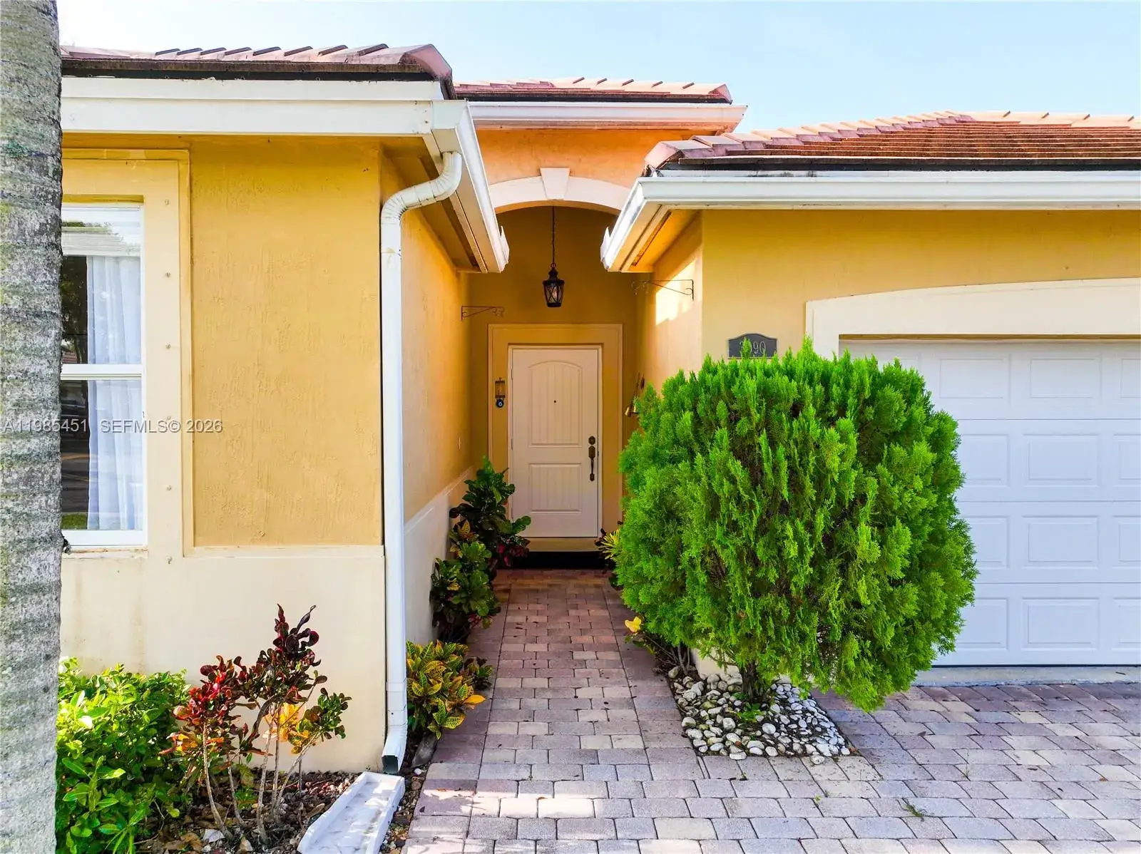 3 bedroom 2 bath Residential for sale at 3090 SE 7th Ct, Homestead FL 33033